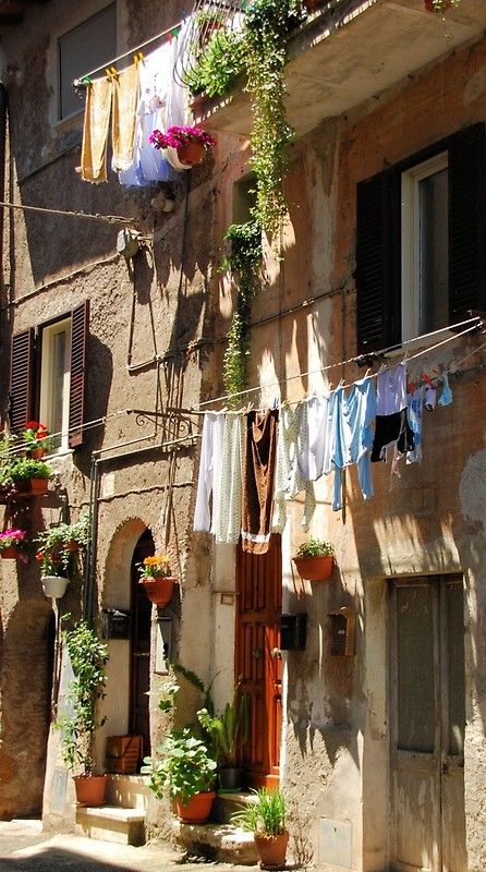 Spring In Italy Aesthetic, Italy Room Aesthetic, Italy Spring, Italy Apartment, Italy Vibes, All The Bright Places, Bg Design, Living In Italy, Italy Aesthetic