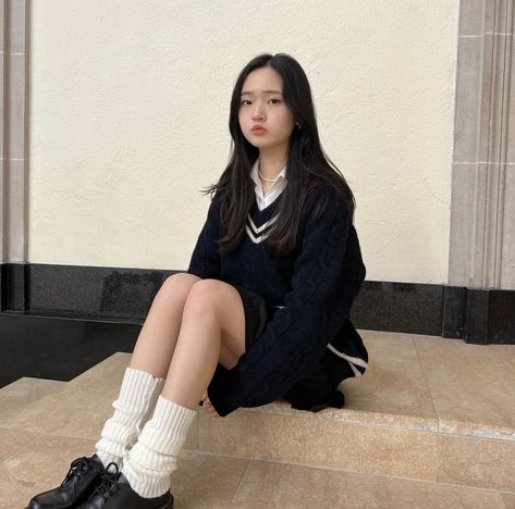 Tracy Sohn, Causual Outfits, Winter Fits, How To Pose, Aesthetic Outfits, Cute Casual Outfits, Skirt Outfits, Pretty Outfits, Fashion Inspo Outfits