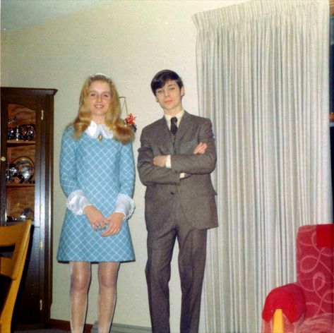 Found Photos, Vintage Polaroid, Retro Pop, Young Couple, Retro Photo, Vintage Life, 1960s Fashion, 60s Fashion, Vintage Magazine