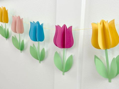 3D Paper Tulip Garland – Cardstock Warehouse Tulip Garland, Paper Bag Flowers, Flowers At Home, Paper Crafting Ideas, Paper Flower Garlands, Tulip Decor, Spring Banner, Flower Window, Flower Pots Outdoor