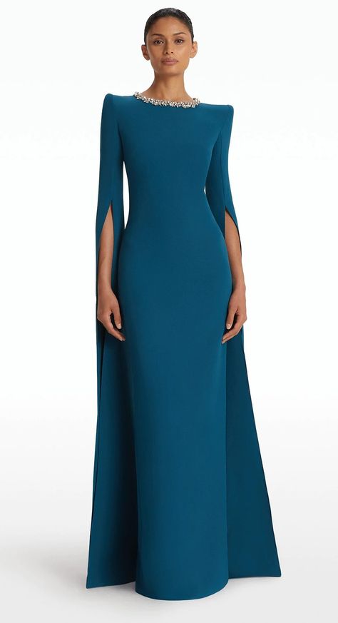 Kate Middleton Blue Dress, Elegant Silk Dresses, Royal Blue Gown, Kate Middleton Dress, Prince Daniel, Royal Dresses, Swedish Royals, Blue Gown, Crown Princess Victoria