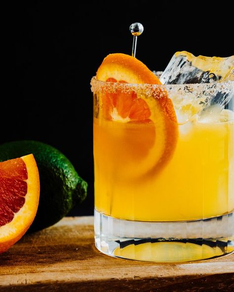 This orange margarita recipe is full of big citrus flavor! Mix up this refreshing cocktail as a single drink or a pitcher. #orange #margarita #orangemargarita #margaritarecipe #easymargarita Orange Margarita Recipe, Margarita Pitcher, Orange Margarita, Easy Margarita, Yummy Cocktails, Refreshing Cocktail, Margarita Recipe, Margarita Recipes, Triple Sec