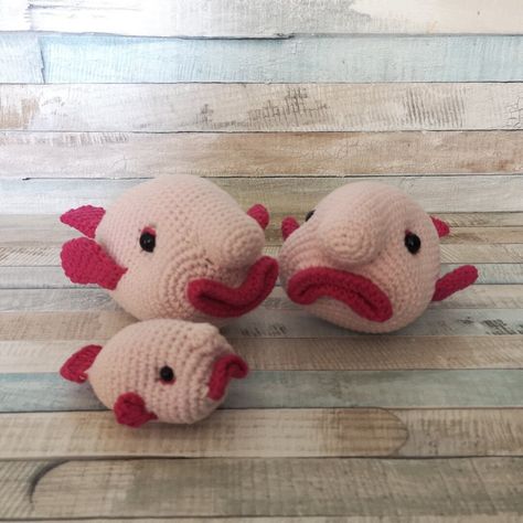 Piglet Crochet Pattern, Moss Piglet, Crochet Simple, Crochet Lessons, Crochet Etsy, Crochet Things, Single Crochet Stitch, Crochet Dog, Chain Stitch