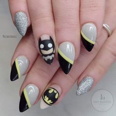 Batman Nail Art, Superhero Nails, Batman Nails, Unghie Nail Art, Nail Art Stripes, Striped Nails, Disney Nails, Halloween Nail Designs, Acrylic Nail Art