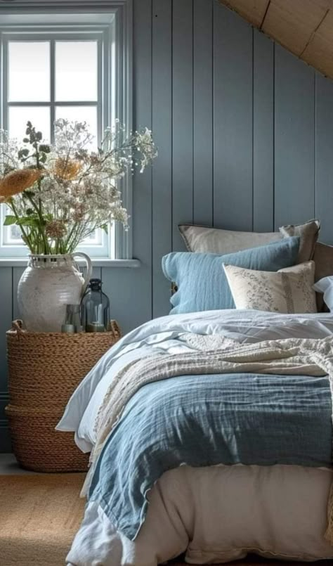 Dusty Blue Bedding Bedroom, Airbnb Room Ideas Guest Bedrooms, Blue Green Bedrooms, Coastal Cottage Bedroom, Bedroom Paint Ideas, Bedroom Ideas For Women, Women Bedroom, Women Tips, Cottage Bedroom