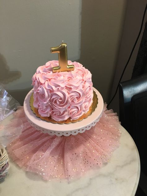 Pink And Gold Smash Cake 1st Birthdays, Rose Smash Cake 1st Birthdays, Small Pink Smash Cake, All Pink First Birthday Party, Princess First Birthday Party Cake, Princess Theme Smash Cake, Light Pink Smash Cake, Simple Pink Smash Cake, Pink And Gold 1st Birthday Cake