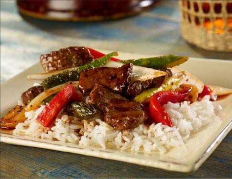 Chinese Pepper Steak Recipe, Black Pepper Steak, Recipes With Oyster Sauce, Broccoli Sausage, Chinese Pepper Steak, Black Pepper Sauce, Steak Kebabs, Pepper Steak Recipe, Pepper Sauce Recipe