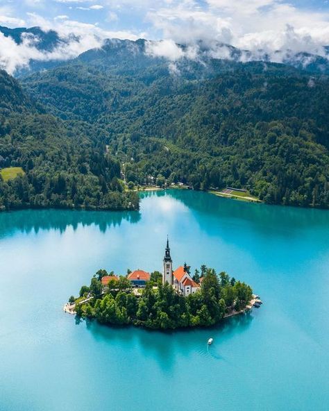 Lake Bled Slovenia, Bled Slovenia, Slovenia Travel, Luxury Boat, Eastern Europe Travel, Lake Bled, Travel Tags, Voyage Europe, Beautiful Places In The World