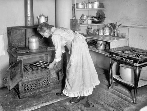 A Rare Look INSIDE 15 Early Kitchens (1880-1930) - Archive Project Built In Hutch, Old Stove, Pan Storage, Pancho Villa, Fine Photography, Large Dining Room, Kitchen Models, Old Kitchen, Tropical Decor