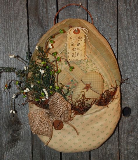 Olde Annie Primitives: Bowl Fillers Primitive Spring Crafts, Wood Easter Basket, Primitive Spring Decor, Pillow Tucks, Primitive Easter Decor, Christmas Crafts Snowman, Is It Spring Yet, Decorating Easter Baskets, Fall Wood Crafts