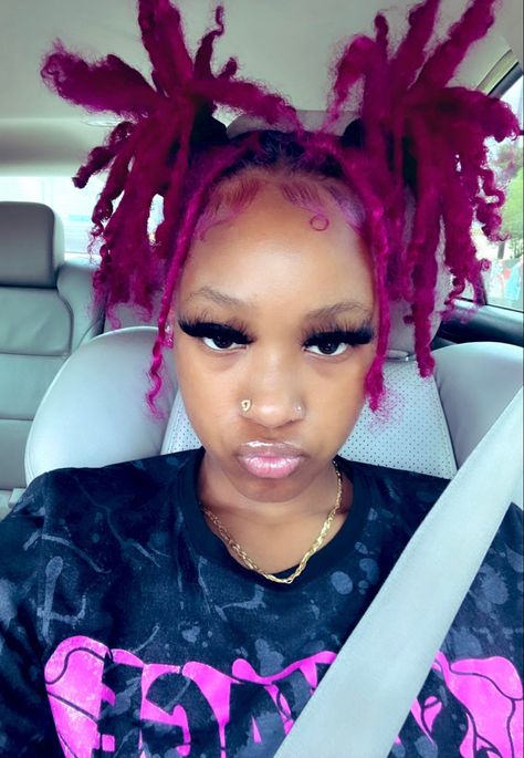 Fuschia Locs, Magenta Locs Black Women, Hair Dye Ideas For Locs, Hairstyles To Do With Locs, Pink And Red Locs, Dread Hair Styles, Cute Dreadlocks Hairstyles, Magenta Locs, Really Short Locs