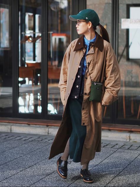 Japan Winter, Layered Style, Classic Collection, Knit Skirt, Top Model, Fudge, Women's Style, Winter Outfits, Denim Jacket