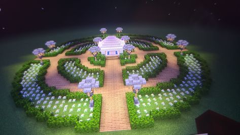 Mc Spawn Ideas, Cute Minecraft Spawn Ideas, Minecraft Spawn Builds, Minecraft Amythest Build, Spawn Ideas Minecraft, Minecraft Spawn Point Ideas, Minecraft Spawn Ideas, Minecraft Gardens, Minecraft Park