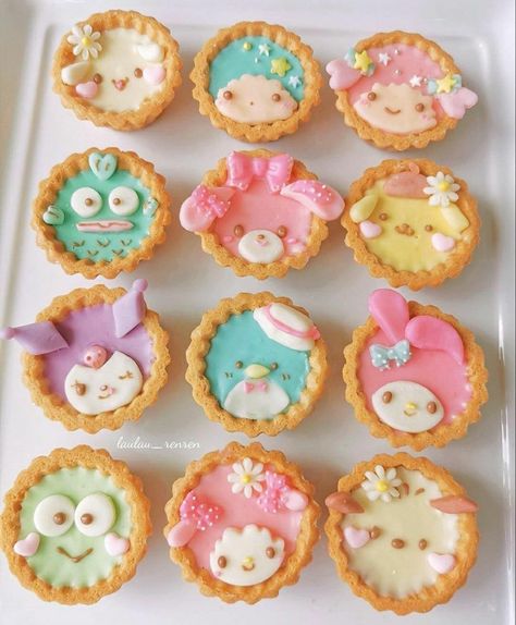 Kawaii Dessert, Kawaii Cooking, Cute Baking, Cute Snacks, Cute Food Art, Hello Kitty Birthday, Kawaii Food, Cute Desserts, Decorated Cookies