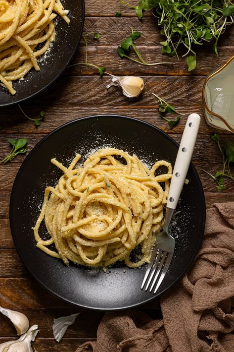 Date Night Roasted Garlic Parmesan Bucatini Roasted Garlic Bucatini Alfredo, Bucatini Recipes, Creamy Garlic Parmesan Sauce, Garlic Pasta Sauce, Garlic Parmesan Pasta, Chicken Pasta Dishes, Garlic Parmesan Sauce, Cooking With White Wine, Roasted Garlic Chicken