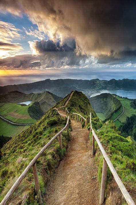 São Miguel, Azores, Portugal Azores Portugal, São Miguel Island, Amazing Paintings, List Ideas, Beautiful Life, Pretty Places, Places Around The World, Albania, Wonderful Places