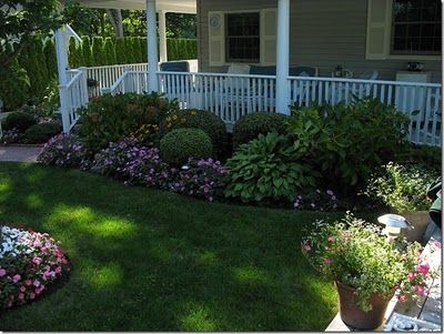 Porch and Garden Party Porch Landscaping Ideas, Front Porch Landscaping Ideas, Front Porch Landscaping, Front Porch Landscape, Backyard Planters, Front Porch Garden, Landscaping Around House, Porch Landscaping, Porch Plants