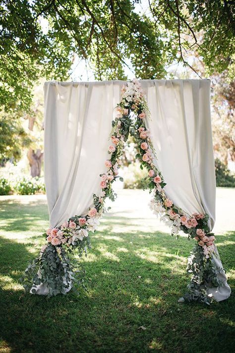 24 Wedding Backdrop Ideas For Ceremony, Reception and More ❤ See more: http://www.weddingforward.com/wedding-backdrop-ideas/ ขวดโหล Mason Jar, Barn Backdrop, Wedding Arches, Arch Wedding, Ceremony Arch, Floral Garland, Ceremony Backdrop, Outdoor Wedding Ceremony, Wedding Guide