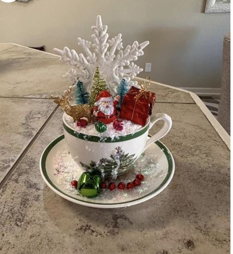 Christmas Teapot Centerpiece, Tea Cup Christmas Decorations, Teacup Christmas Crafts, Tea Cup Christmas Crafts, Christmas Tea Cup Crafts, Tea Cup Crafts Diy, Christmas Tea Cups, Teacup Ornaments, Tea Cup Projects