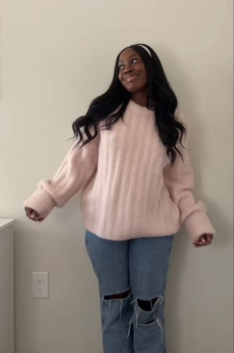 Light Pink Crewneck Outfit, Cute Princess Aesthetic, Beige Sweatshirt Outfit, Light Pink Sweater Outfit, Sweater Outfits Black Women, Modest Pink Dress, Pink Sweater Outfits, Outfits With Sweaters, Pink Sweater Fall