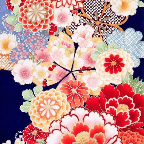 Kimono Pattern, Japanese Textiles, Japanese Flowers, Art Japonais, 자수 디자인, Japanese Patterns, Prints And Patterns, Japanese Paper, Japan Art