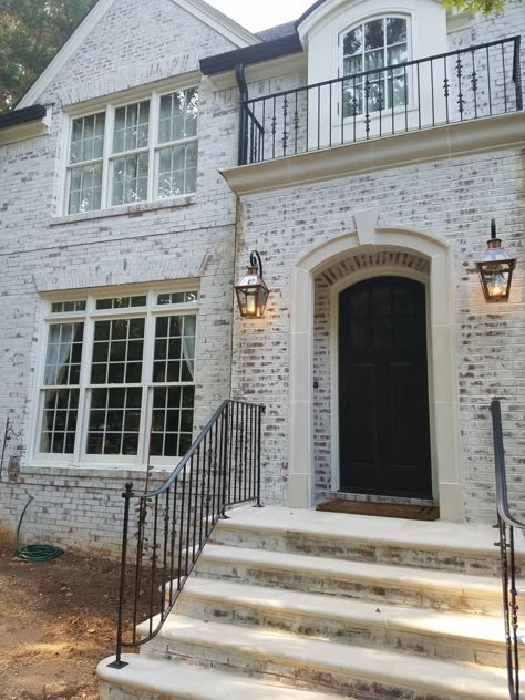 Limewash Brick, White Brick House, Lime Wash Brick, German Smear, Painted Brick Exteriors, Painted Brick House, Lime Wash, White Wash Brick, French Exterior