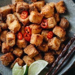 You searched for Salt and pepper tofu - Omnivore's Cookbook Salt And Pepper Tofu, Pepper Tofu, Dried Tofu, Tofu Steak, Grilled Tofu, Crowd Pleasing Appetizers, Tofu Dishes, Easy Chinese Recipes, Crispy Tofu