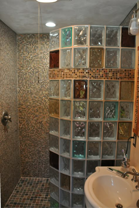 7 Myths about Glass Block Shower Walls & Design - http://blog.innovatebuildingsolutions.com/2015/11/14/7-myths-glass-block-showers/ Glass Block Shower Wall, Half Wall Shower, Glass Block Shower, Makeover Kamar Mandi, Glass Blocks Wall, Glass Block Windows, Doorless Shower, Glass Brick, Bathroom Remodel Shower