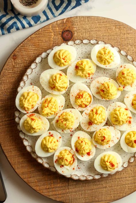 Classic Deviled Eggs with Apple Cider Vinegar - SueBee Homemaker Deviled Eggs Recipe With Vinegar, Perfect Deviled Eggs, Southern Deviled Eggs, Classic Deviled Eggs, Deviled Eggs Recipe Easy, Best Apple Cider Vinegar, Devilled Eggs Recipe Best, Deviled Eggs Recipe Classic, Making Hard Boiled Eggs