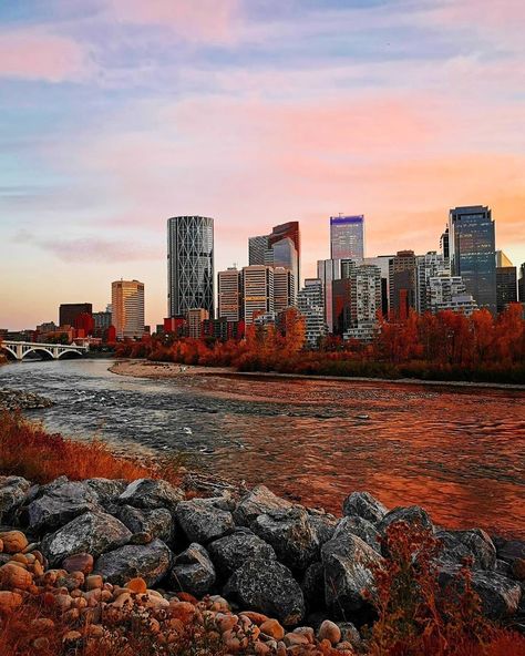 Calgary Vibe on Instagram: “Reposting @m.art_photographer:⠀ ...⠀ "YYC Downtown 🍂🍁🍂⠀ -⠀ -⠀ -⠀ -⠀ -⠀ -⠀ -⠀ -⠀ -⠀ #calgaryalberta #calgarytourism #calgaryvibes…” Calgary Aesthetic, Calgary Canada, Vintage Drawing, 2025 Vision, Future City, Calgary Alberta, Seattle Skyline, Calgary, Nhl