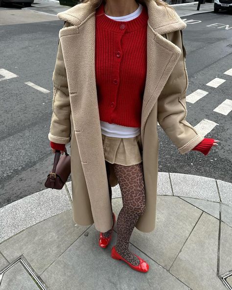 red + leopard 💋🍒 | Instagram Printed Tights Outfit, Red Ballet Flats Outfit, Winter Style Women, Red And Leopard Print, Outfit Inspo Women, Leopard Print Tights, London Outfits, Leopard Tights, Ballet Flats Outfit