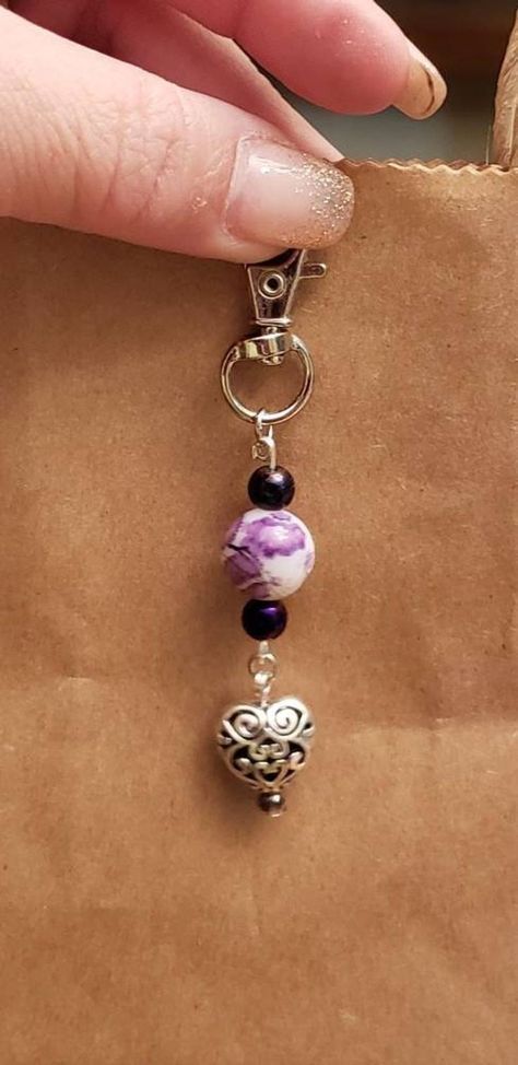 Purse Dangles, Purse Charms Diy, Bookmarks Diy, Mini Rosaries, Zipper Jewelry, Journal Embellishments, Filigree Heart, Beaded Bookmarks, Purple Beads