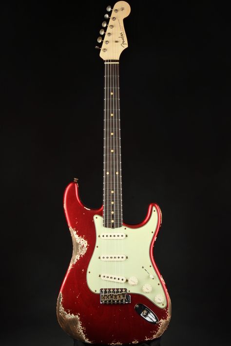 Green Stratocaster, Red Stratocaster, Fender Relic, Fender Custom Shop Stratocaster, Fender Guitars Stratocaster, Types Of Guitar, Stratocaster Guitar, Pedal Board, Cool Electric Guitars