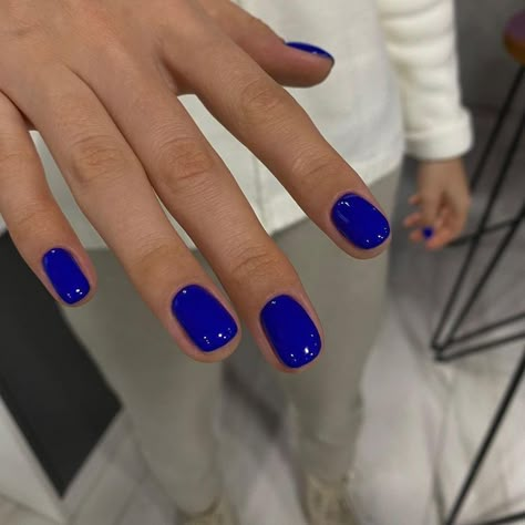 Blue Winter Nails 2023 - 2024 18 Ideas: Nail Art Trends to Embrace - women-club.online Short Gel Nails, Minimal Nails, Her Nails, Cute Gel Nails, Minimalist Nails, Fire Nails, Dream Nails, Funky Nails, Chic Nails