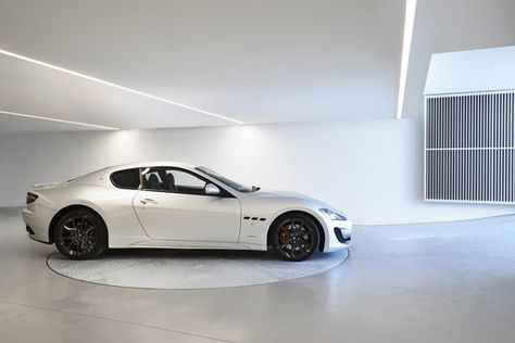 Car Turntable, Resort House, House Martin, Car Exhibition, Melbourne Architecture, Garage Design Interior, Basement Garage, Residential Garage, Recreational Room