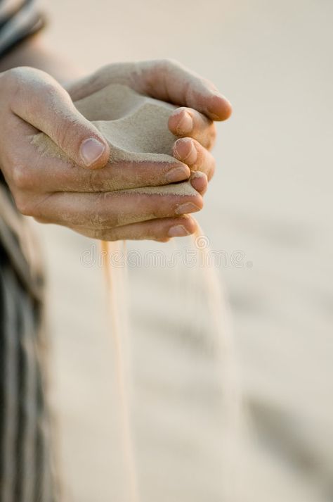 Falling Sand, Paul Atreides, Hand Photography, Mood Images, Fine Sand, Ap Art, Photo Reference, Beach Photography, Mood Boards