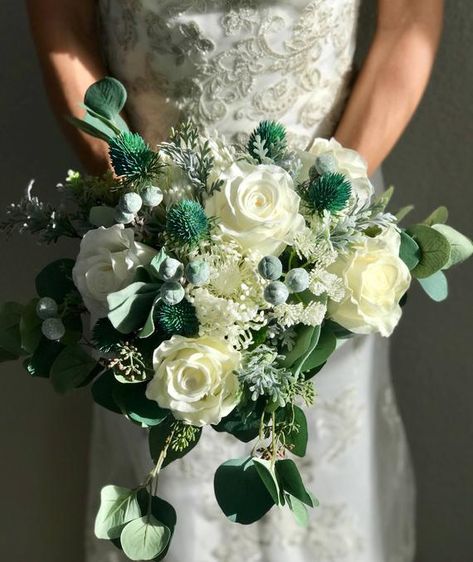 Emerald Green Wedding Flowers Bridal Bouquets, Bride Bouquets Emerald Green, Emerald Flowers Wedding, Emerald Green Bride Bouquet, Wedding Flowers Emerald Green Color Schemes, Forest Green Flower Bouquet, Emerald Flower Bouquet, Hunter Green Bouquets, Emerald Green Bridal Bouquet