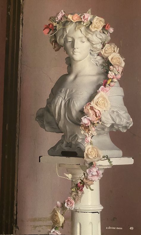 Neoclassical Sculpture Drawing, Aphrodite Sculpture Aesthetic, Greek Sculpture Aesthetic, Bust Aesthetic, Art Sculpture Aesthetic, Sculpture Aesthetic, Statue Aesthetic, Aesthetic Statue, Rose Sculpture