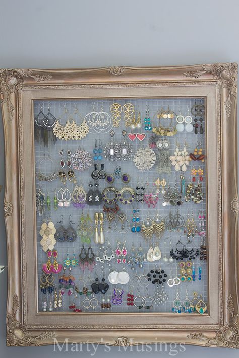 How+I+Decorated+Our+Bedroom+for+Practically+Nothing+-+Marty's+Musings Diy Earring Organizer, Homemade Frames, Shabby Chic Decorating, Jewerly Organizer, Thrifted Decor, Jewerly Displays, Decor Shabby Chic, Jewelry Organizer Diy, Shabby Chic Diy