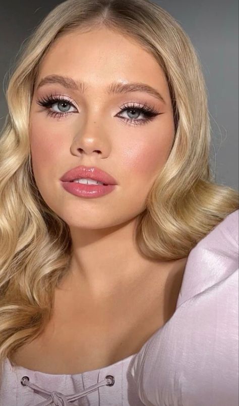 Youthful Makeup, Pink Wedding Makeup, Seductive Makeup, Bridesmaid Hair Inspo, Soft Natural Makeup, Blonde Hair And Blue Eyes, Mekap Mata, 20 Makeup, Blonde Hair Makeup