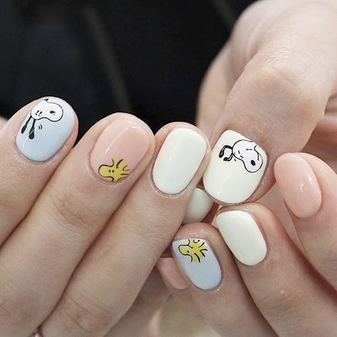 ━ 𝐡𝐚𝐳𝐞𝐥 ☻ Snoopy Nail Art Designs, Peanuts Nails, Snoopy Nail Art, Snoopy Nails, Nail 2024, Valentines Nail, Girls Nail Designs, Magic Nails, Red French