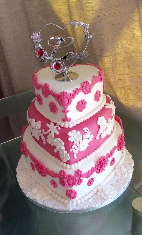 Heart shaped wedding birthday cakes Three Tier Heart Cake, Heart Shaped Two Tier Cake, Heart Cake Tutorial, Heart Shaped Wedding Cakes, Heart Shaped Birthday Cake, Heart Wedding Cake, Celebration Desserts, Wedding Cake Pearls, Cake Heart