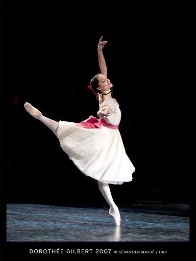 Dorothee Gilbert Swan Lake Ballerina, Ballerina Project, Ballet Pictures, Paris Opera Ballet, Ballet Performances, Opera Ballet, Art Of Dance, Ballerina Dance, Ballet Inspiration