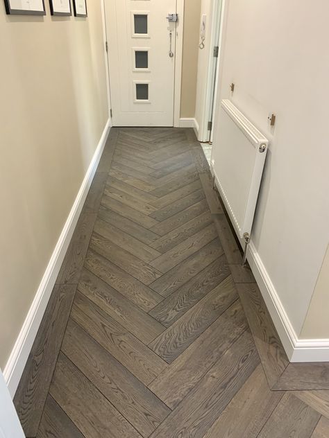 Dark herringbone floor Dark Herringbone Floor, Herringbone Laminate Flooring, Wood Floor Pattern, Herringbone Tile Floors, Wood Floor Design, Hall Flooring, Herringbone Wood Floor, Herringbone Wood, Hallway Flooring