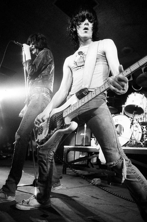 The Ramones perform at the Old Waldorf club in January 1978 in San Francisco, California. (Photo by Ed Perlstein) Deedee Ramone, Dee Dee Ramone, Musician Photography, San Francisco Photos, Joey Ramone, The Ramones, Bass Players, Gabba Gabba, California Photos