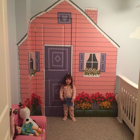 Outside of playhouse mural Playhouse Mural, Sidewalk Mural, Painting Murals On Walls, Pvc Playhouse, Under Stairs Playhouse, Kids Murals, Outside Playhouse, Garden Playhouse, Daycare Decor