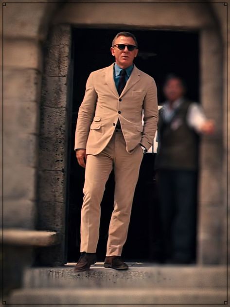 Summer Smart Casual, Daniel Craig Style, James Bond Suit, Bond Suits, Bond Style, Code Clothing, James Bond Style, Daniel Craig James Bond, No Time To Die