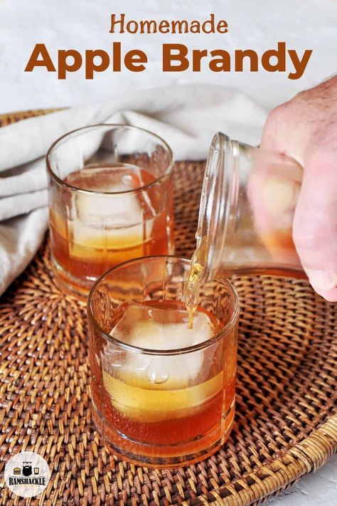 Homemade Apple Brandy! Make the colder Winter months warm up with this delicious homemade apple brandy recipe. #apple #brandy #drinks #cocktail Apple Cocktail Recipes, Brandy Recipe, Wine Making Recipes, Homemade Wine Recipes, Homemade Alcohol, Apple Cocktail, Diy Apple, Homemade Liquor, Liquor Recipes