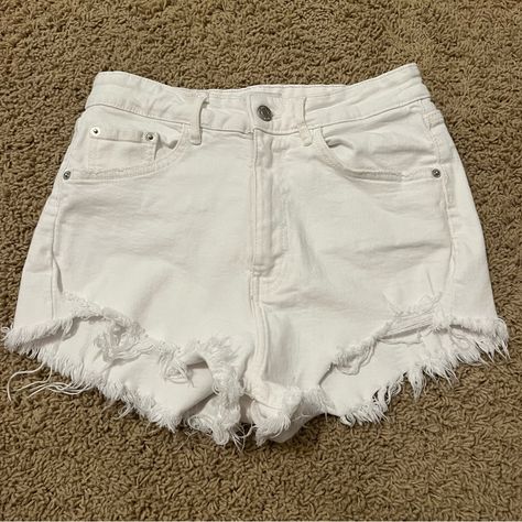 Women’s White Jean Shorts From Zara. So Cute And Comfortable. Never Worn And Perfect Condition Basic Bottoms With Built-in Shorts At Cheap Price, Cheap Bottoms With Built-in Shorts, Cheap Basic Bottoms With Built-in Shorts, Cheap H&m Shorts With Elastic Waistband, Cheap Washed Blue Short Bottoms, Cheap Blue Short Leg Shorts, Affordable Beachy Low-rise Bottoms, Trendy Short Bottoms At Cheap Price, Cheap Light Blue High Waist Jean Shorts