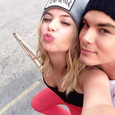 Tashley Ashley And Tyler, Ashley Benson And Tyler Blackburn, Hanna Pll, Pretty Little Liars Hanna, Spencer And Toby, Pll Cast, Tyler Blackburn, Ashley Benson, Pretty Little Liars